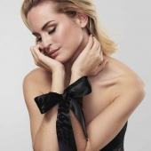 Черные ленты для связывания SILKY SENSUAL HANDCUFFS - Bijoux Indiscrets - купить с доставкой в Одинцово