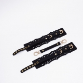 Черный кожаные оковы с узорами и золотистой фурнитурой - Crazy Handmade - купить с доставкой в Одинцово