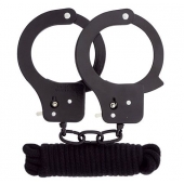 Чёрные наручники из листового металла в комплекте с веревкой BONDX METAL CUFFS LOVE ROPE SET - Dream Toys - купить с доставкой в Одинцово