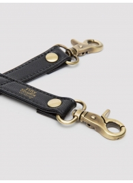 Черный фиксатор для манжет Bound to You Faux Leather Hogtie - Fifty Shades of Grey - купить с доставкой в Одинцово