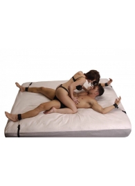 Бондаж для фиксации на кровати Frisky Bedroom Restraint Kit - XR Brands - купить с доставкой в Одинцово